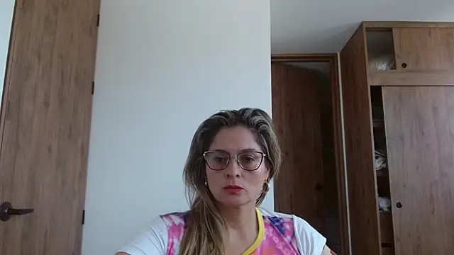 linda-mature43 online show from November 7, 3:01 pm