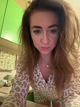 Snapshot of MarinaDiva11_74 chatting on October 28, 7:49 pm MarinaDiva11 74 online show from October 28, 7:49 pm