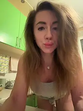 Snapshot of MarinaDiva11_74 chatting on November 2, 8:44 pm MarinaDiva11 74 online show from November 2, 8:44 pm