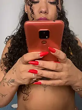 jhennyfer online show from June 16, 3:20 am