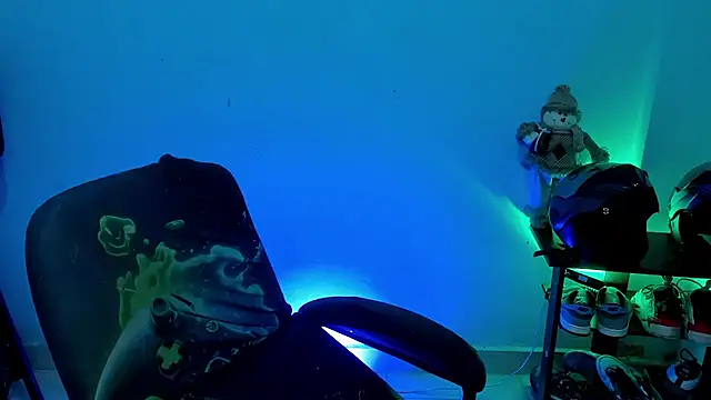 zeus 7777 online show from April 8, 9:20 am