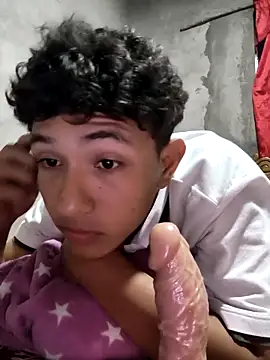 Snapshot of MattBroddy chatting on November 18, 12:16 am MattBroddy online show from November 18, 12:16 am