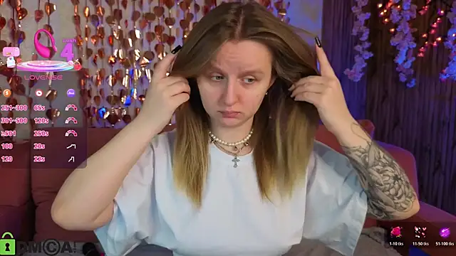 Snapshot of Rina_Panic chatting on February 7, 12:25 am Rina Panic online show from February 7, 12:25 am