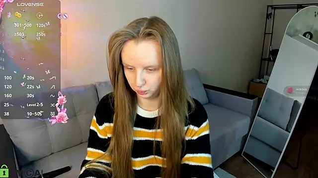 Snapshot of Rina_Panic chatting on February 18, 12:39 am Rina Panic online show from February 18, 12:39 am