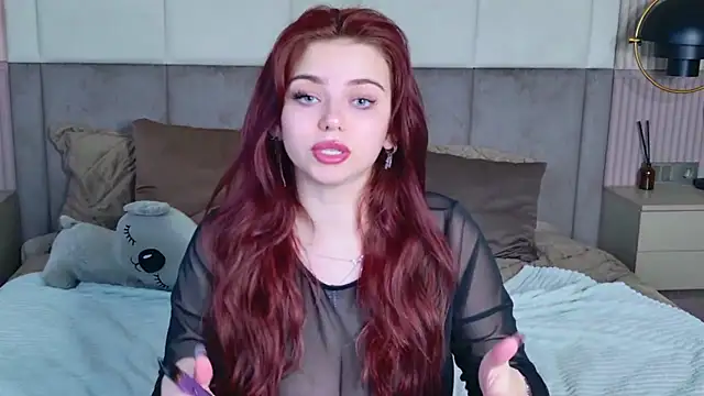 Lia Colls online show from September 28, 6:52 am