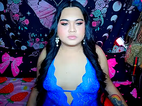 Snapshot of YourThicc_bella chatting on June 10, 3:00 pm YourThicc bella online show from June 10, 3:00 pm