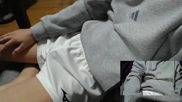 Yasu2000 online show from December 3, 1:46 am