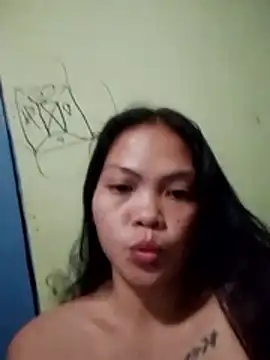 Snapshot of missluvv chatting on March 31, 3:56 pm missluvv online show from March 31, 3:56 pm