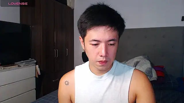 Snapshot of Addictiveboi chatting on February 17, 3:47 am Addictiveboi online show from February 17, 3:47 am