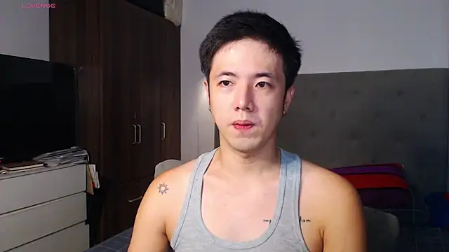 Snapshot of Addictiveboi chatting on February 19, 3:02 am Addictiveboi online show from February 19, 3:02 am