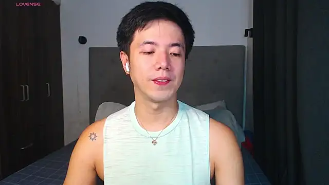 Addictiveboi online show from March 28, 2:22 am