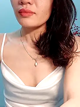 Hinna x online show from April 13, 2:00 pm