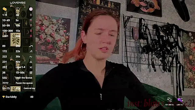 Snapshot of the_high_priestess chatting on November 7, 6:24 am the high priestess online show from November 7, 6:24 am