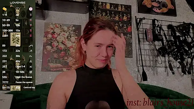 Snapshot of the_high_priestess chatting on November 9, 6:01 am the high priestess online show from November 9, 6:01 am