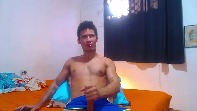 RuiMaddoox online show from October 19, 12:17 pm