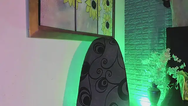 Snapshot of Cata_MW chatting on January 15, 7:06 pm Cata MW online show from January 15, 7:06 pm