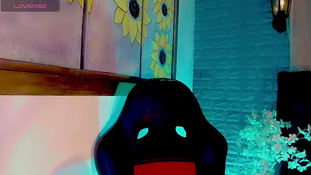 Snapshot of Cata_MW chatting on February 9, 7:18 pm Cata MW online show from February 9, 7:18 pm