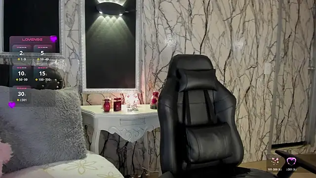 adelinemoretti online show from April 7, 3:45 pm