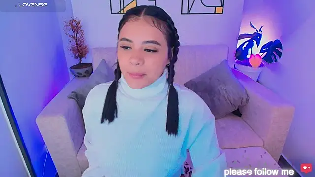 nicemiiaa7  online show from February 16, 11:34 pm