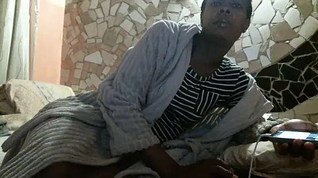 Snapshot of Pretty_miss_devilxxx35 chatting on May 21, 3:41 pm Pretty miss devilxxx35 online show from May 21, 3:41 pm