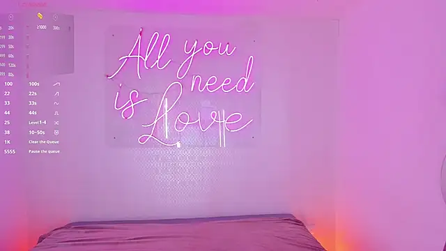 aleksandramiller  online show from November 11, 12:38 pm