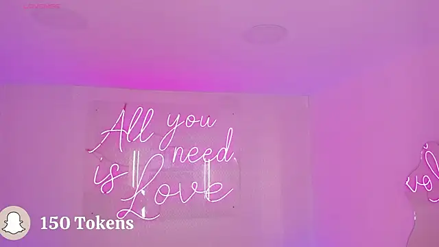 aleksandramiller  online show from January 9, 12:41 pm