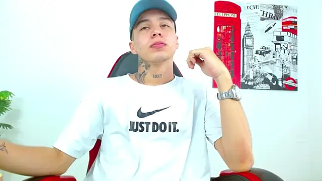 Cumandres18 online show from February 17, 2:57 pm