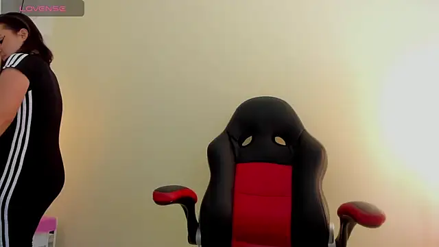 GIANAMILLER6 online show from November 14, 12:26 pm