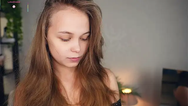 OdellaGillingham online show from November 5, 6:41 pm