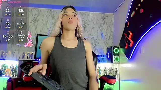 Snapshot of Madison_Mujica chatting on October 13, 11:21 am Madison Mujica online show from October 13, 11:21 am