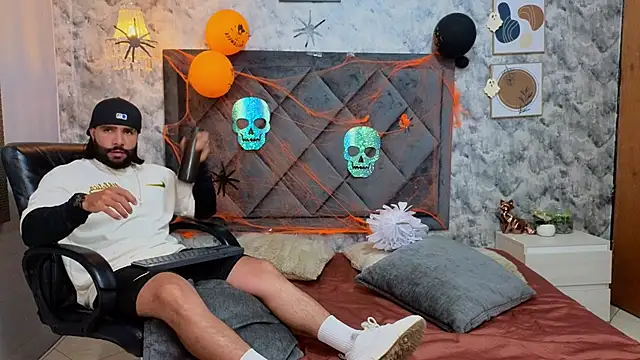 Apolo rousse1 online show from October 13, 10:54 pm