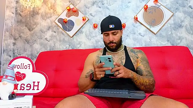 Apolo rousse1 online show from February 12, 9:21 pm