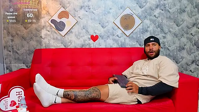 Apolo rousse1 online show from February 17, 9:10 pm