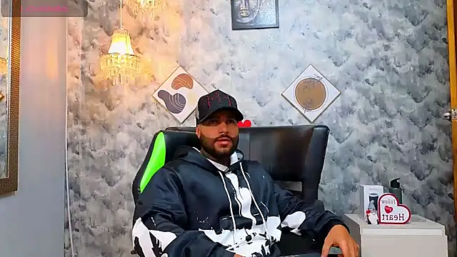 Apolo rousse1 online show from February 28, 11:17 pm