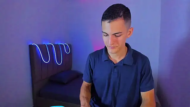 Snapshot of Matiius18 chatting on July 18, 4:11 pm Matiius18 online show from July 18, 4:11 pm