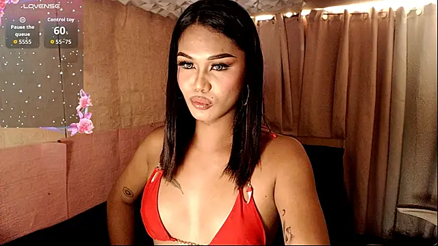 sweet lucyyy online show from September 23, 6:00 pm