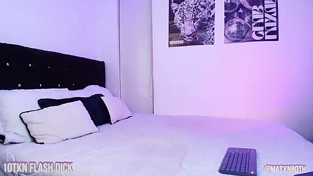 Mason Rothwell online show from March 7, 2:52 am