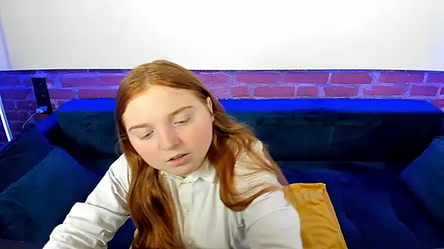 Snapshot of KattyRose8 chatting on October 7, 5:54 pm KattyRose8 online show from October 7, 5:54 pm