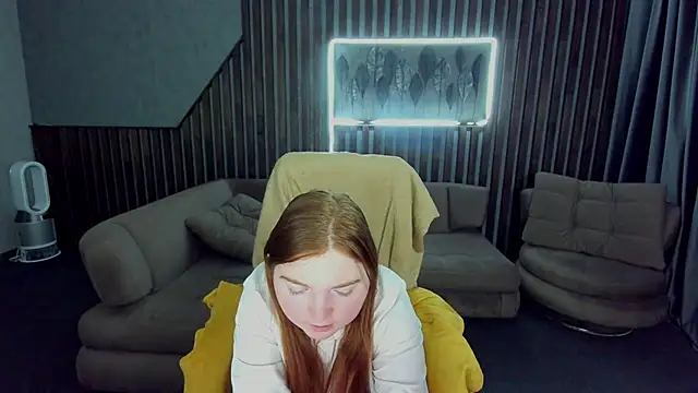 Snapshot of KattyRose8 chatting on October 17, 5:54 am KattyRose8 online show from October 17, 5:54 am