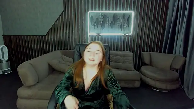 Snapshot of KattyRose8 chatting on October 20, 5:41 am KattyRose8 online show from October 20, 5:41 am