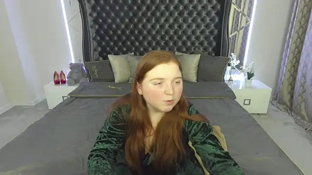 Snapshot of KattyRose8 chatting on November 8, 6:18 pm KattyRose8 online show from November 8, 6:18 pm