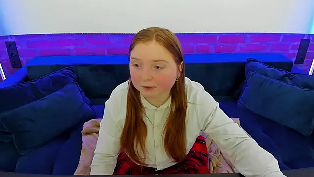 Snapshot of KattyRose8 chatting on November 17, 6:35 pm KattyRose8 online show from November 17, 6:35 pm