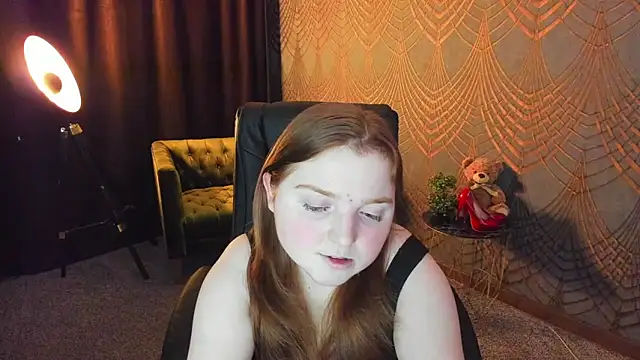 Snapshot of KattyRose8 chatting on April 18, 6:01 pm KattyRose8 online show from April 18, 6:01 pm