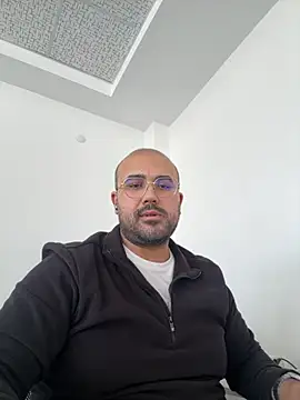 Snapshot of Burak6850 chatting on November 5, 10:37 am Burak6850 online show from November 5, 10:37 am