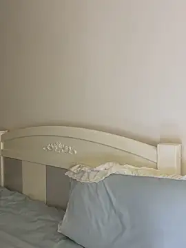 Ella-A9 online show from October 27, 3:49 pm