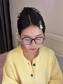 Ella-A9 online show from November 8, 1:33 pm