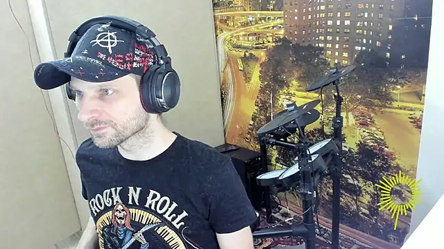 CrazyHappy25 online show from January 10, 4:31 pm