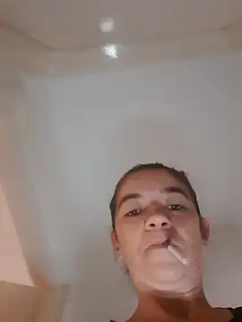 Snapshot of alinaalinutzq chatting on November 4, 7:07 am alinaalinutzq online show from November 4, 7:07 am