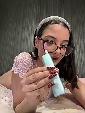 Larra69 online show from March 10, 6:35 pm