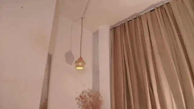 Aliceblaker  online show from September 14, 3:16 am